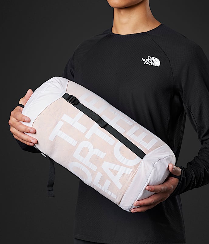 لباس یکسره‌ی مردانه Himalayan Suit از سری Summit برند The North Face